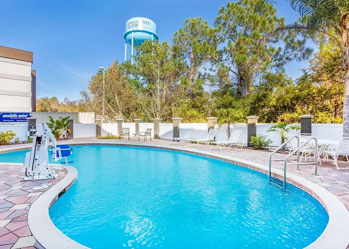 La Quinta Inn & Suites By Wyndham