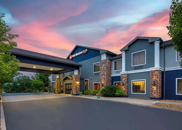 Best Western Plus Victor Inn & Suites