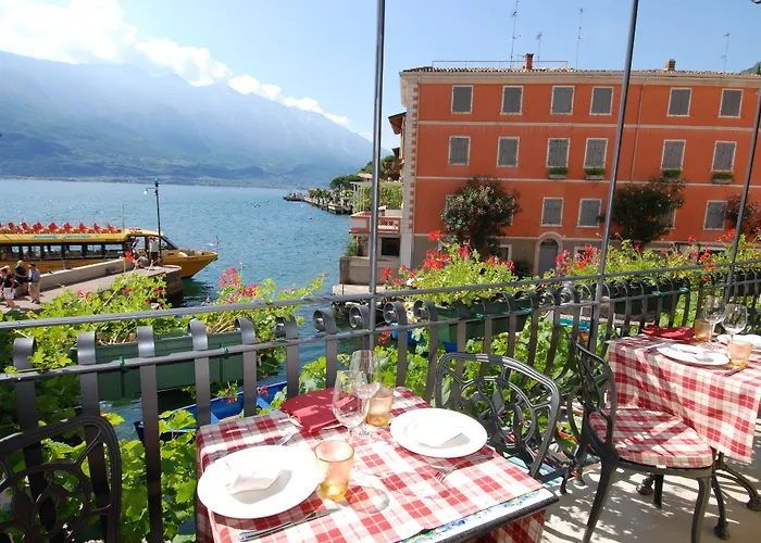  Albergo Ristorante Montebaldo