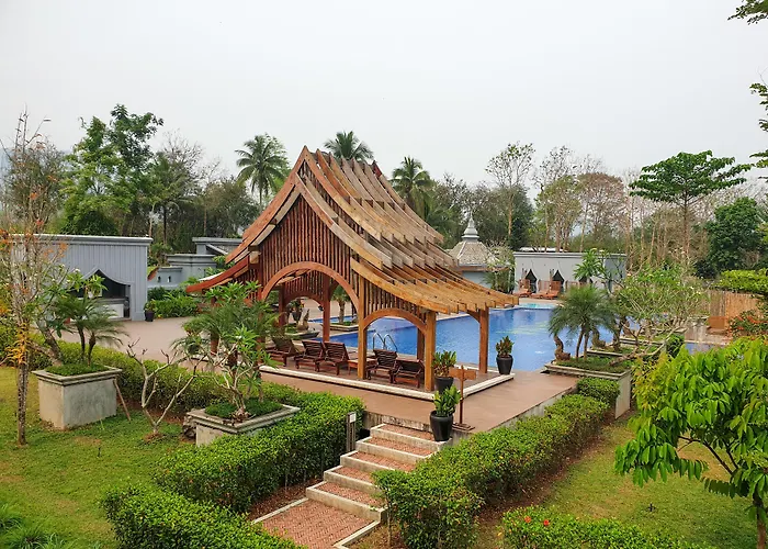 Le Palais Juliana Experience Tradition On Us Book 2 Nights And Get A Free Morning Alms-Giving Session