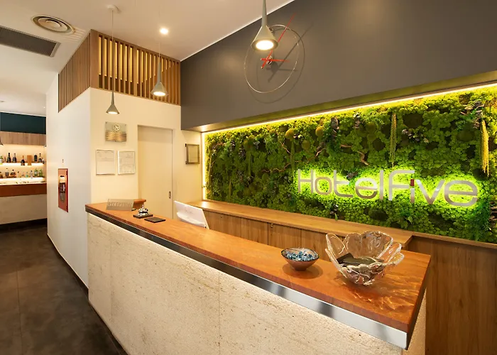 Hotel Five