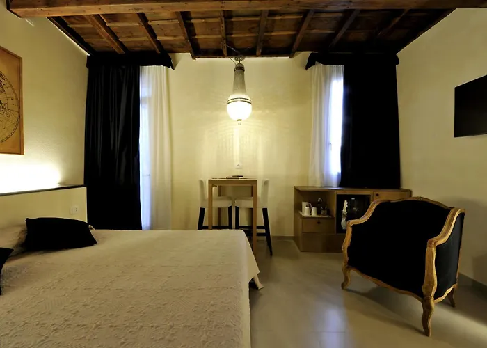 Family Hotel: Studio 27