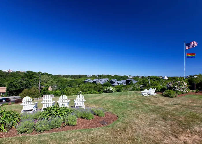 Hotels Close to Airport Seaglass Inn & Spa
