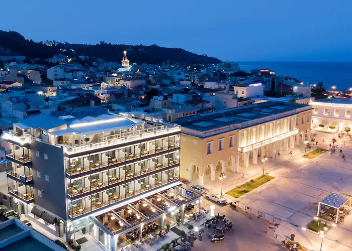 Hotel with view: Phoenix Hotel