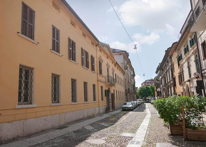 Airport Hotel: Gallery Room