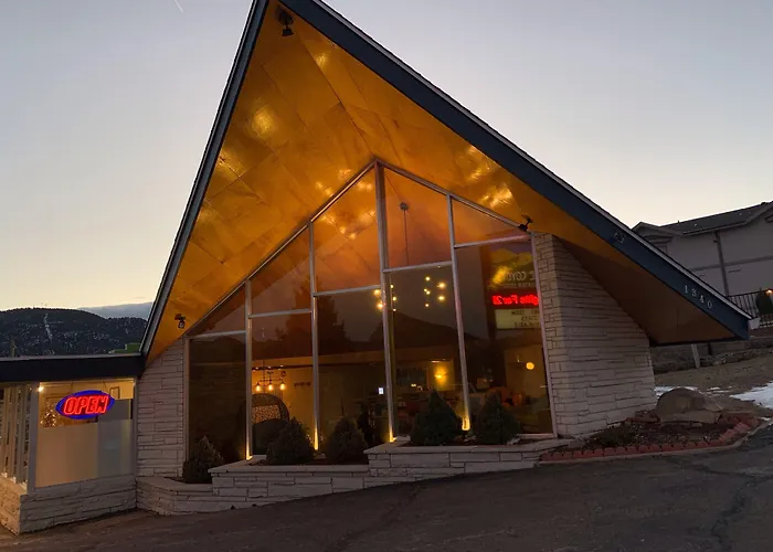 Coyote Mountain Lodge