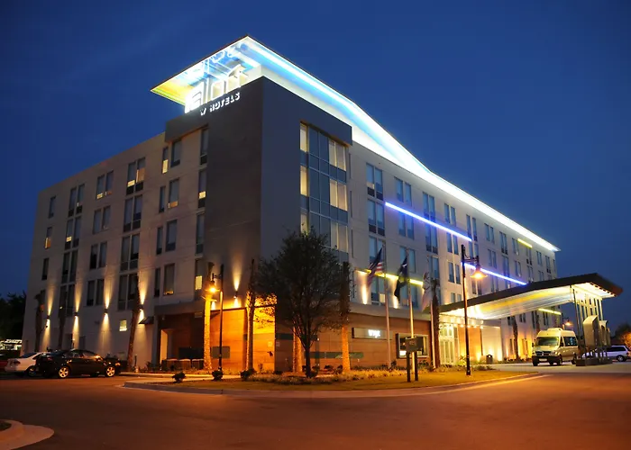 Aloft Buffalo Airport