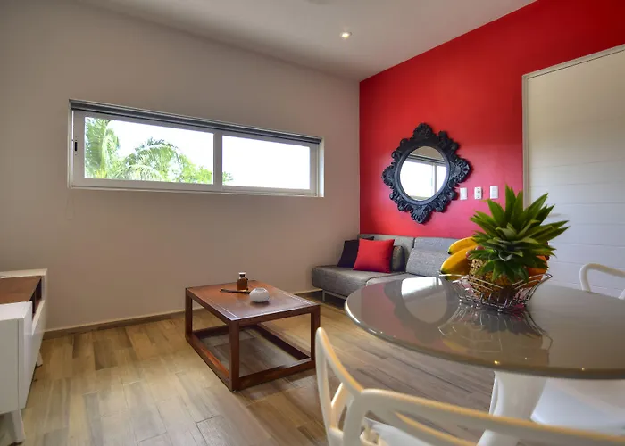 Pet Friendly hotel: Azura Boutique Hotel