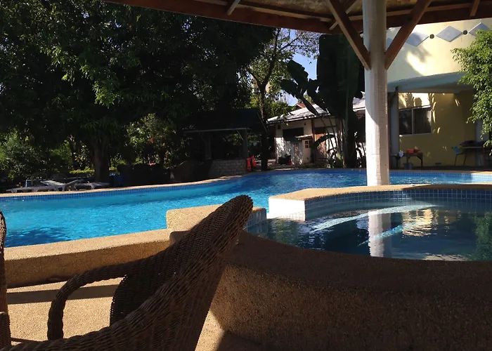 Lapu-Lapu Cottages & Restaurant
