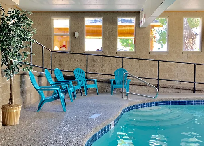 Moose Creek Lodge & Suites