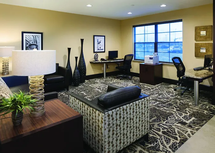 Hotels with a view Clubhouse & Suites Fargo