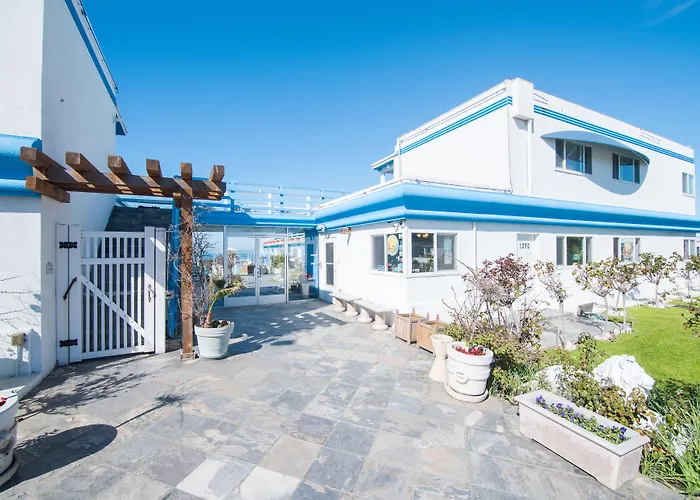 Beach hotel: The Inn At Sunset Cliffs