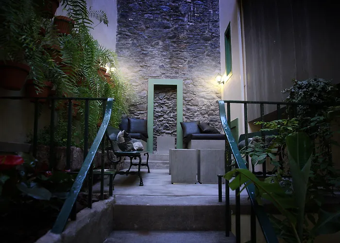 29 Madeira Hostel