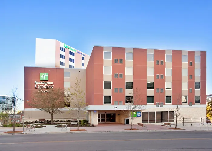 Holiday Inn Express & Suites Downtown - University By Ihg
