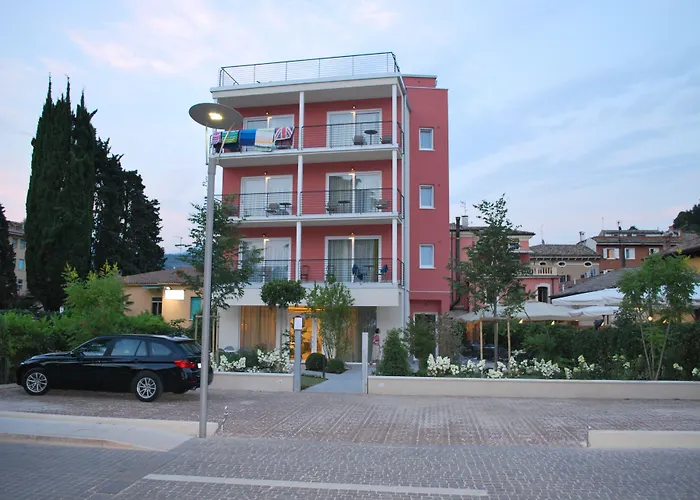 Cheap hotel: Hotel Europa