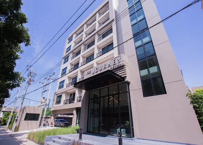 Airport Hotel: The Journey Hotel Laksi