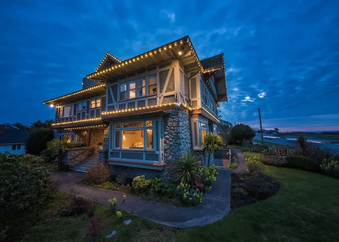 Dashwood Manor Seaside Bed & Breakfast