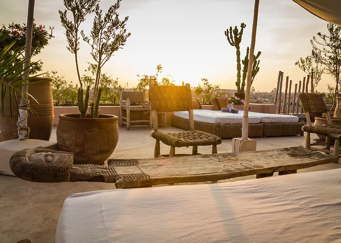 Pet Friendly hotel: Riad 144