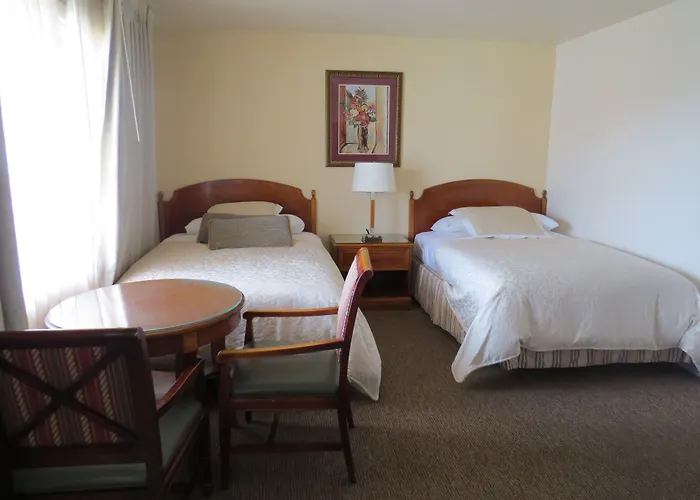 Motel: Laguna Lodge