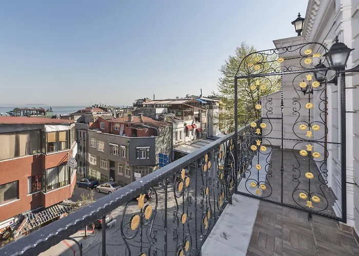 Hotel: Magnaura House Hotel