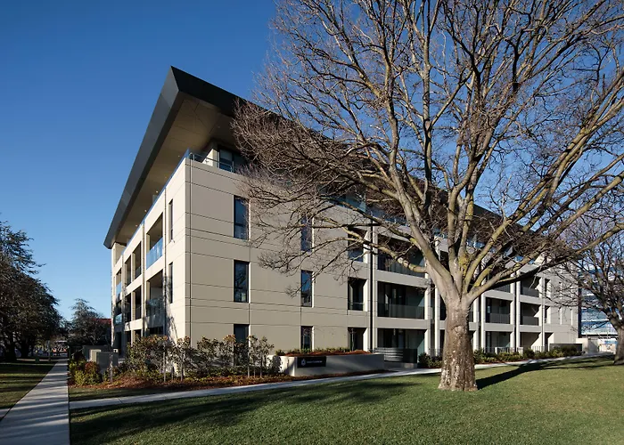 Romantic hotel: Knightsbridge Canberra