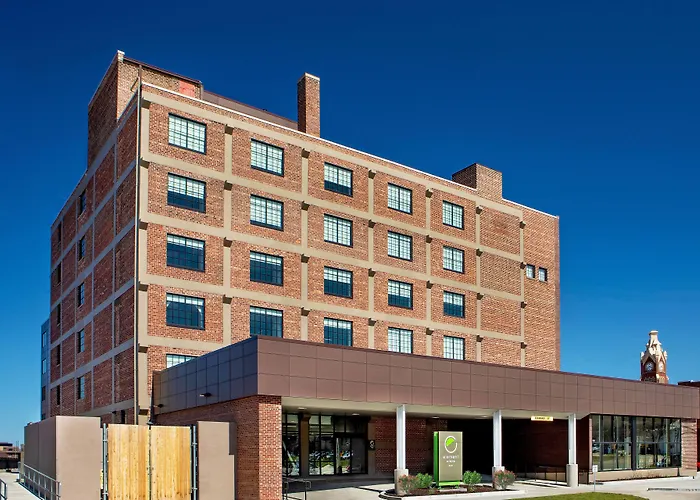Beach hotel: Element Moline