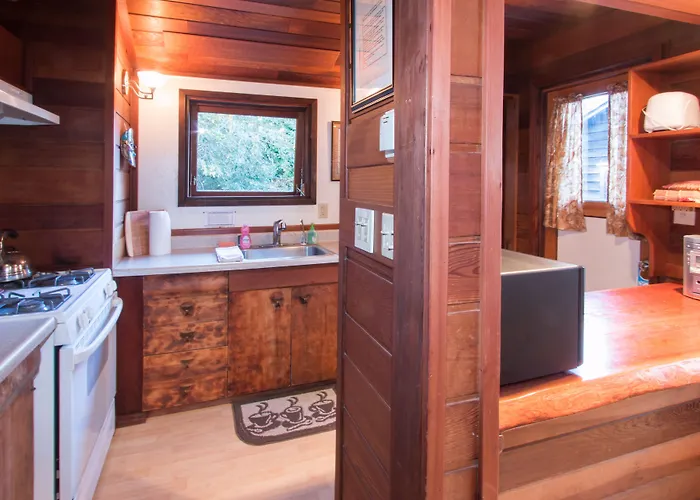 Redwood Cottage-Pet Friendly