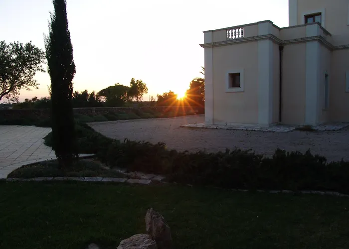 Hotel con piscina: Tenuta Nucci