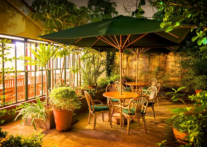 Guest house: Leon Villas Guest House