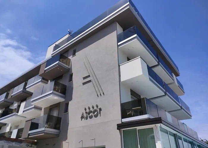 Hotel con vista: Hotel Ascot