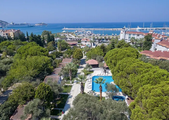Risus Garden Marina Hotel