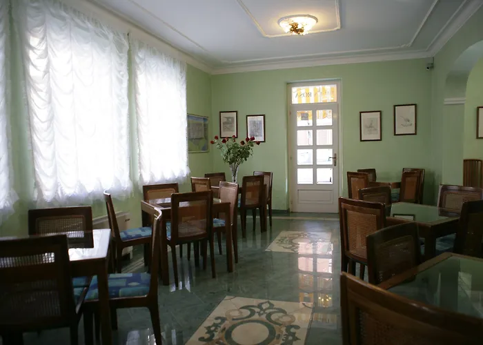 Günstiges Hotel: Hotel Villa Rosa