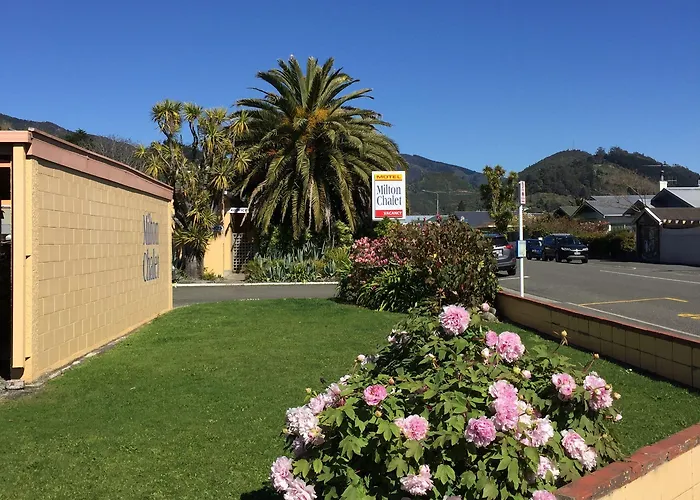 Milton Chalet Motel