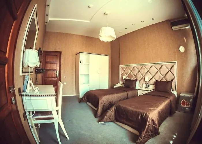 4 star hotel: Maestro Hotel