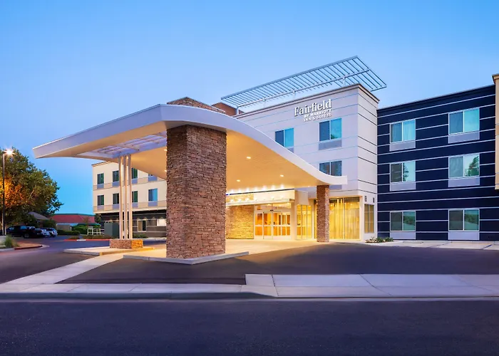 Fairfield Inn & Suites By Marriott Fresno North/Shaw Avenue