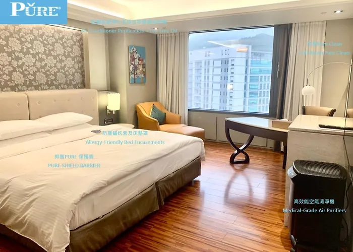 S Aura Hotel