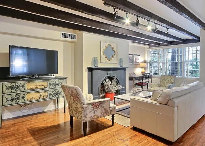 All Vacation Rentals Orleans Square