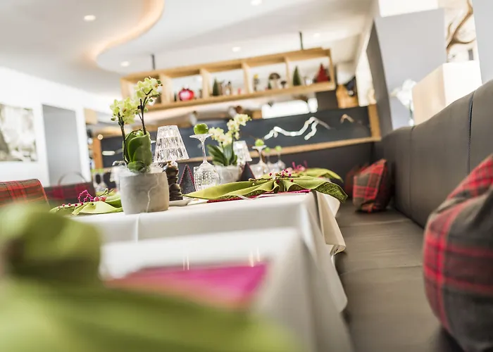 Ping Pong Hotel: Alpine Boutique Villa Gabriela - Adults Only