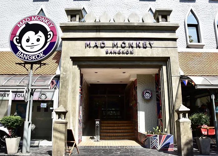 Hotel near College: Mad Monkey Bangkok (Adults Only)