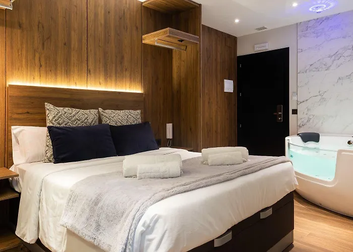 Daos Suites & Terrace Marbella