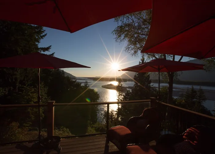 Family Friendly Hotels Fraser River'S Edge B&B Lodge