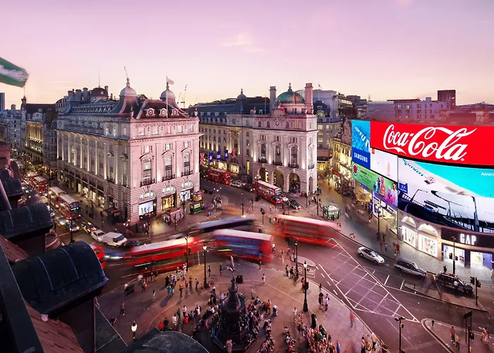 Trip to College Zedwell Piccadilly Circus