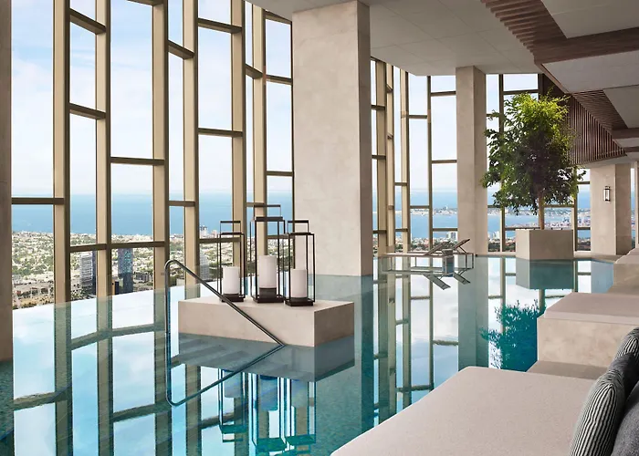 Ritz-Carlton,