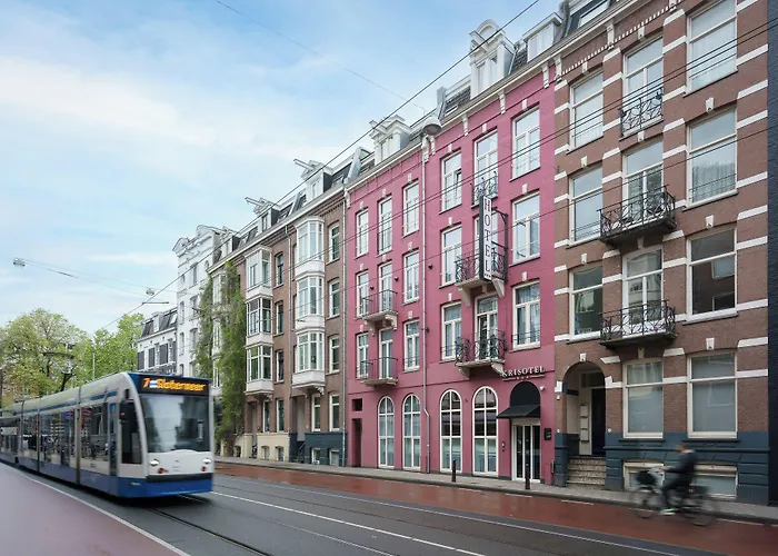 Hotel near College: Krisotel