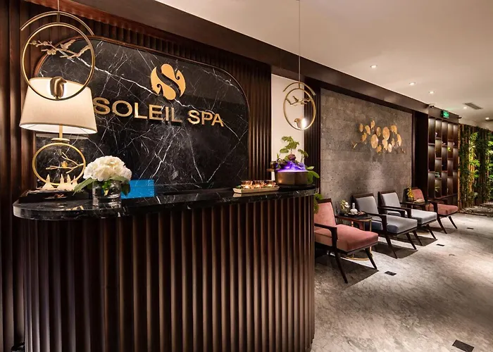 Hotel with pool: The Watson Premium Halong Hotel