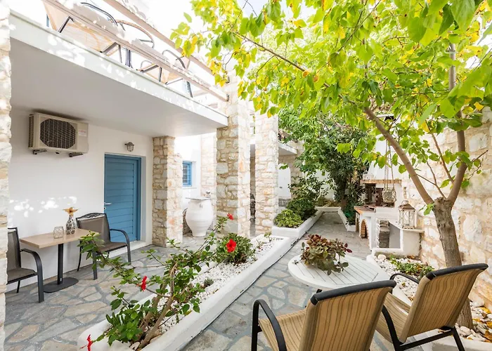 Alexandros Apartments