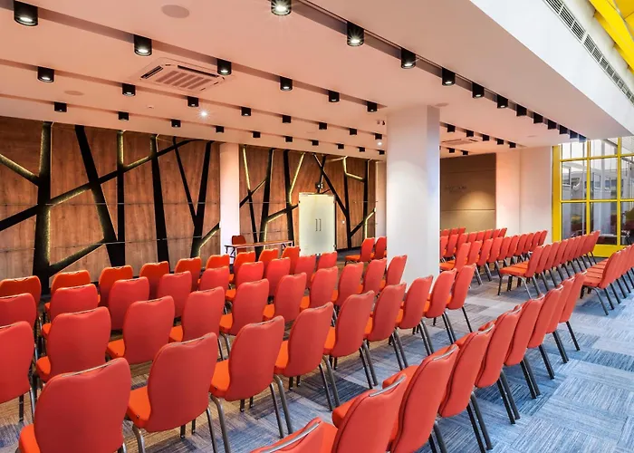 Luxury hotel only: Danubius Hotel Helia