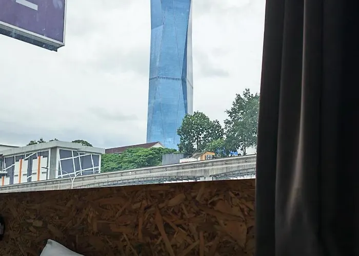 I-
