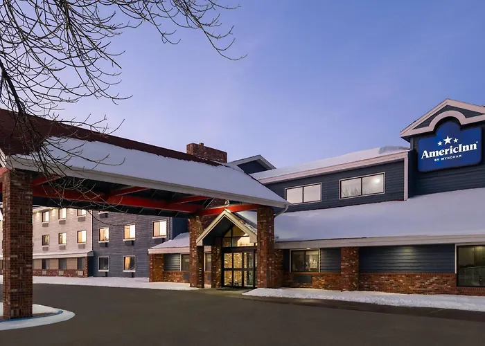 Family Hotel: Americinn By Wyndham Grand Forks