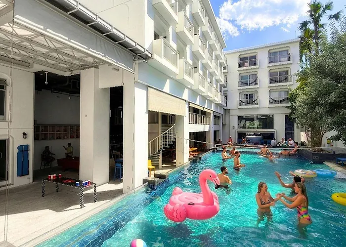 Lub D Phuket Patong - Near Patong Beach & Vibrant Social Vibe